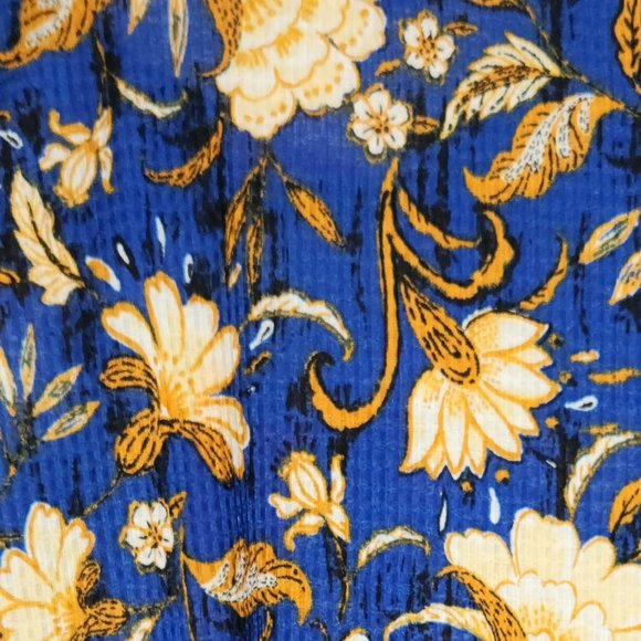 Emily Daniel's Stretchy Top - Picture 9 of 10